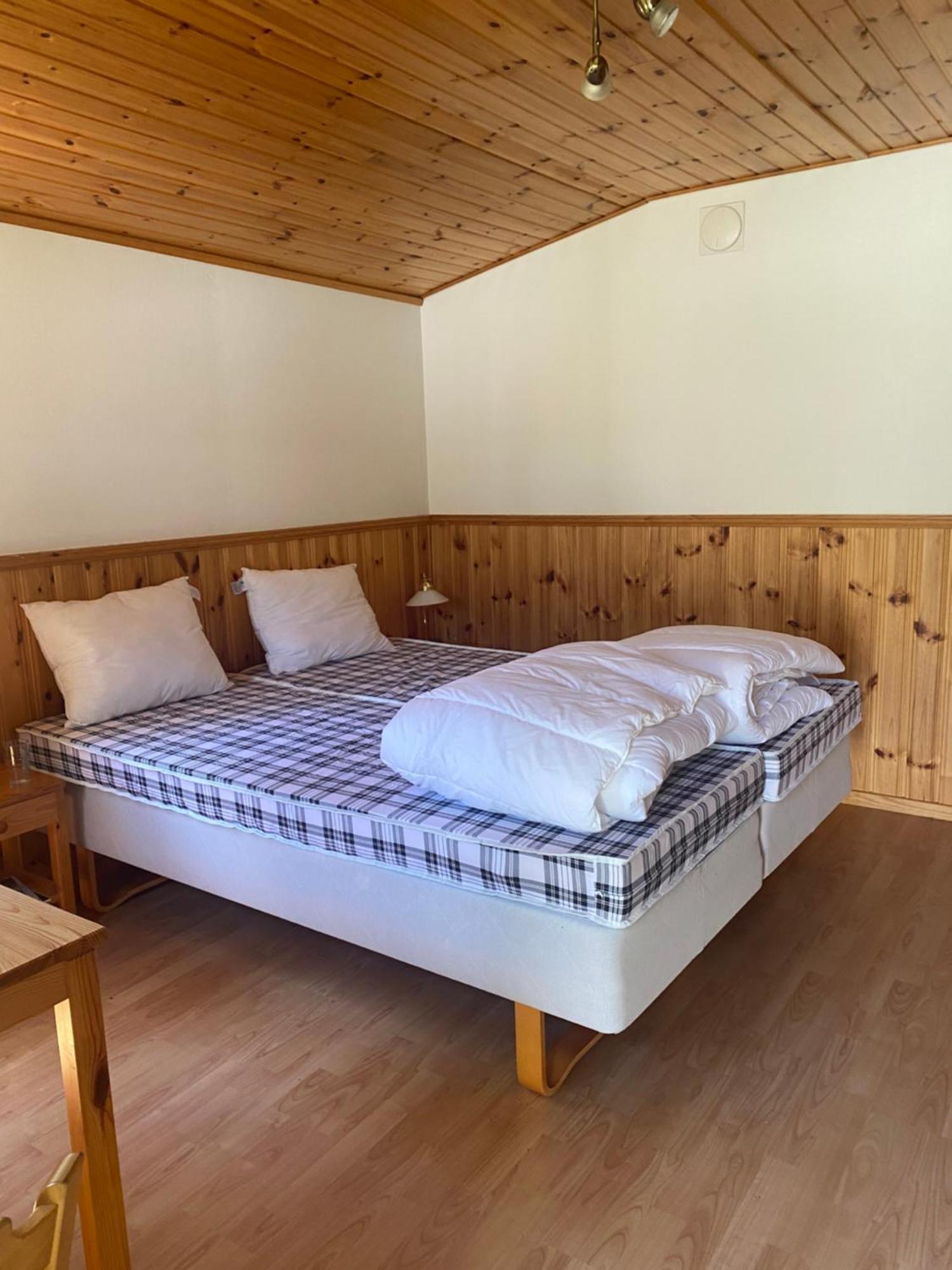 Naer Golfklubb Stugbyn Hotel Ljugarn Bagian luar foto